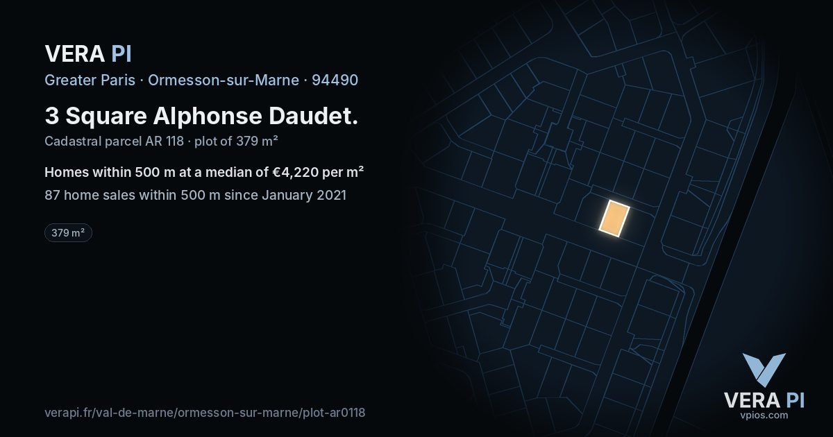 3 Square Alphonse Daudet, Ormesson-sur-Marne at night – the plot lit, the parcels around coloured by the prices near them