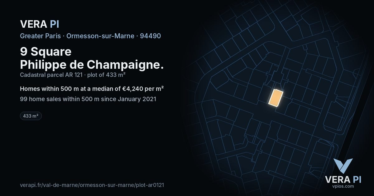9 Square Philippe de Champaigne, Ormesson-sur-Marne at night – the plot lit, the parcels around coloured by the prices near them