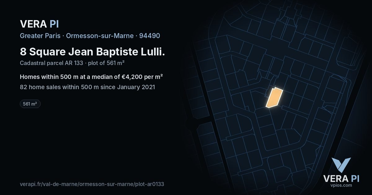 8 Square Jean Baptiste Lulli, Ormesson-sur-Marne at night – the plot lit, the parcels around coloured by the prices near them