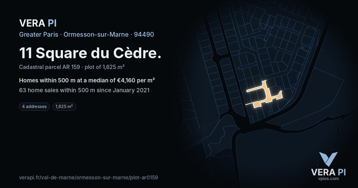 11 Square du Cèdre, Ormesson-sur-Marne at night – the plot lit, the parcels around coloured by the prices near them