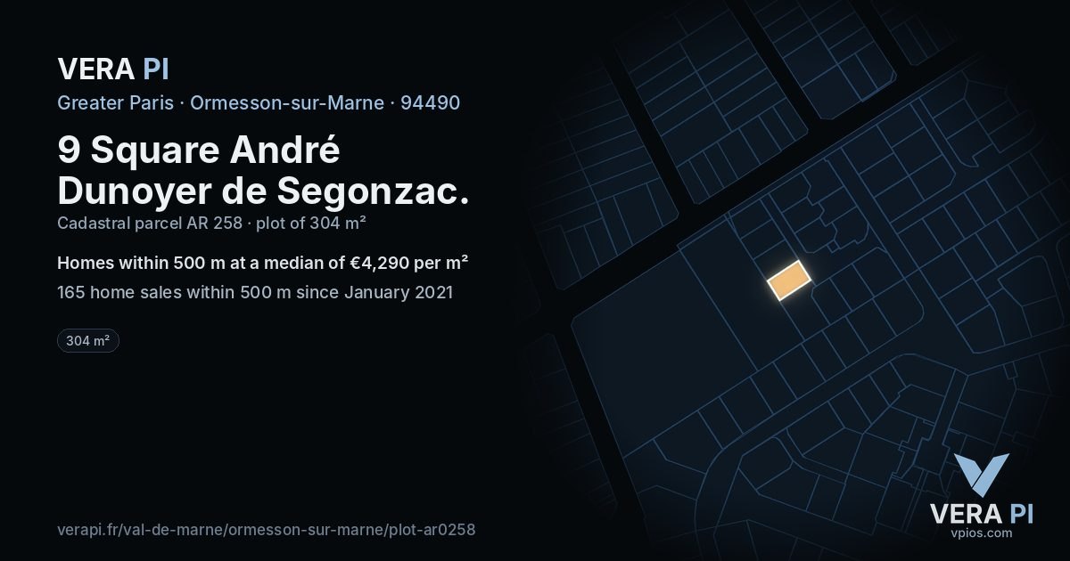 9 Square André Dunoyer de Segonzac, Ormesson-sur-Marne at night – the plot lit, the parcels around coloured by the prices near them