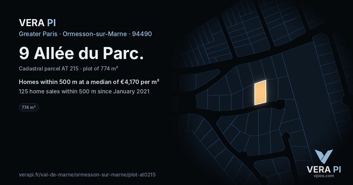 9 Allée du Parc, Ormesson-sur-Marne at night – the plot lit, the parcels around coloured by the prices near them