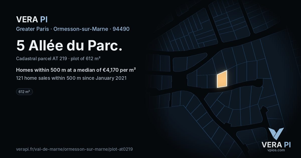 5 Allée du Parc, Ormesson-sur-Marne at night – the plot lit, the parcels around coloured by the prices near them