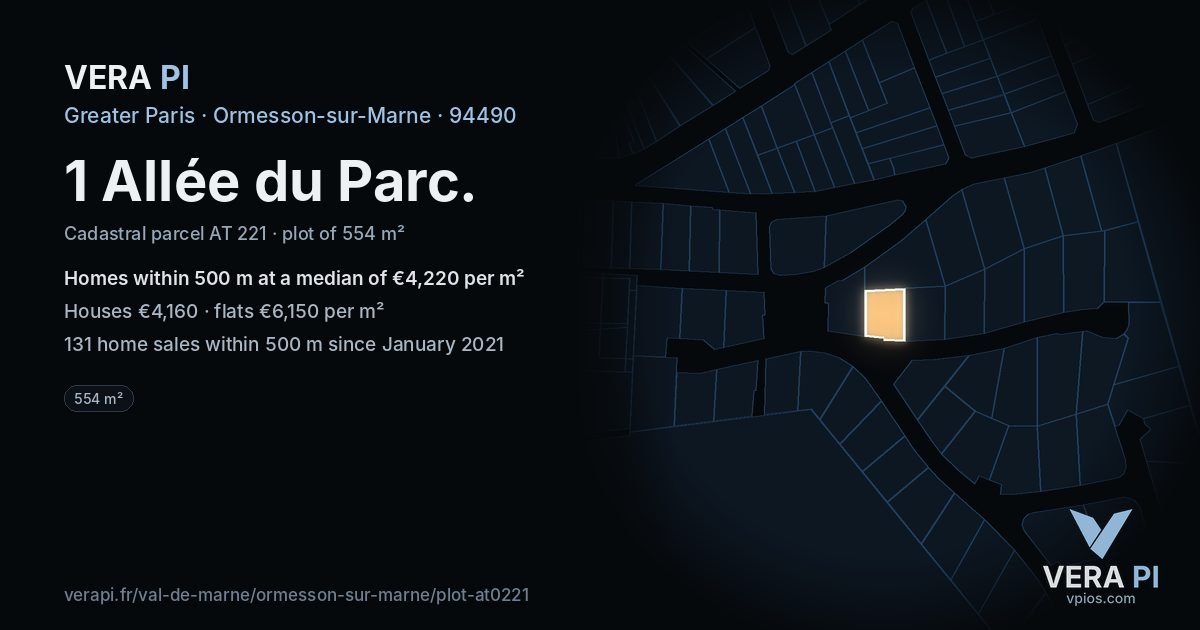 1 Allée du Parc, Ormesson-sur-Marne at night – the plot lit, the parcels around coloured by the prices near them