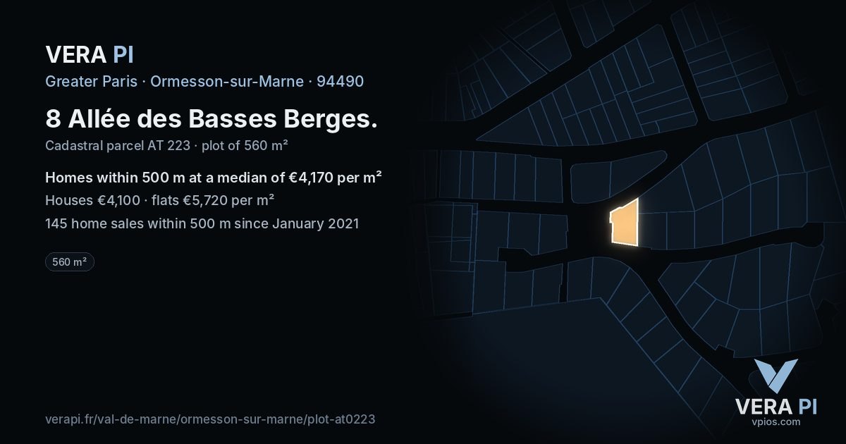 8 Allée des Basses Berges, Ormesson-sur-Marne at night – the plot lit, the parcels around coloured by the prices near them