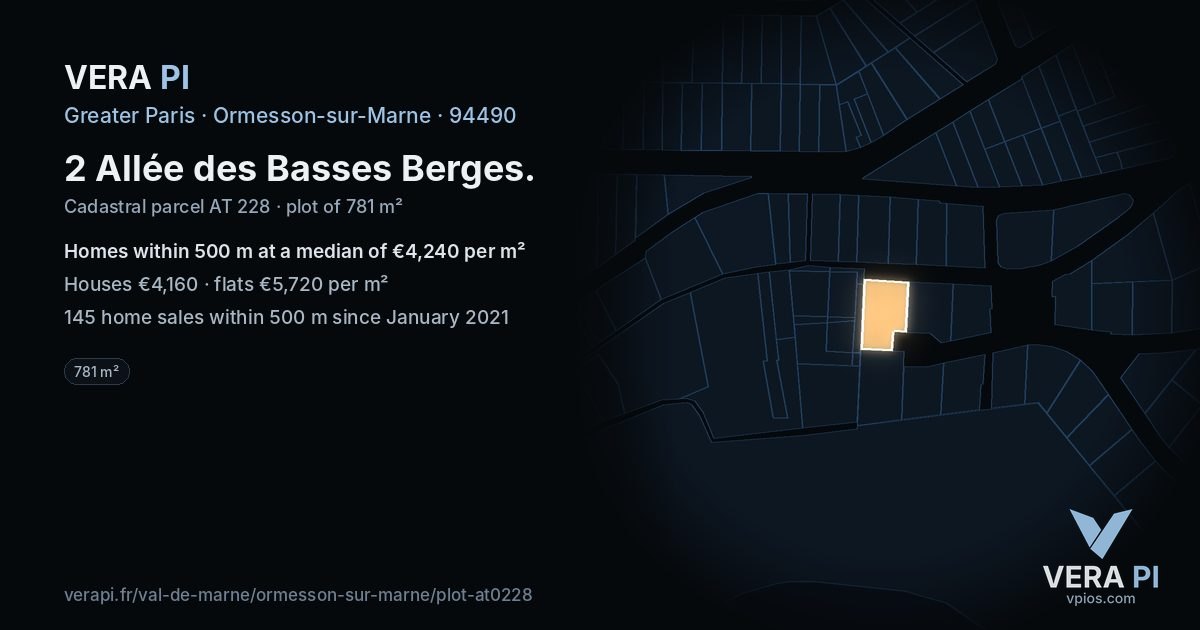 2 Allée des Basses Berges, Ormesson-sur-Marne at night – the plot lit, the parcels around coloured by the prices near them