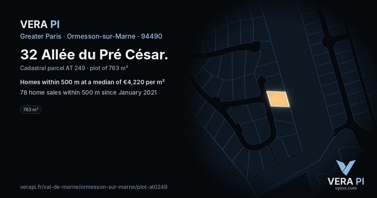 32 Allée du Pré César, Ormesson-sur-Marne at night – the plot lit, the parcels around coloured by the prices near them