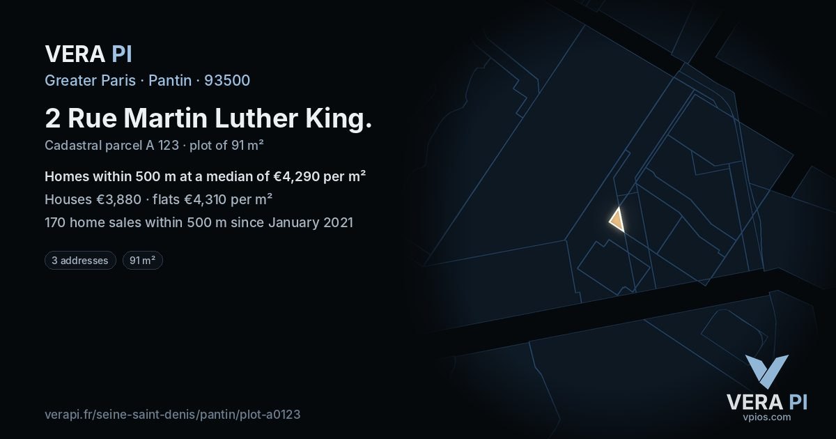 2 Rue Martin Luther King, Pantin at night – the plot lit, the parcels around coloured by the prices near them
