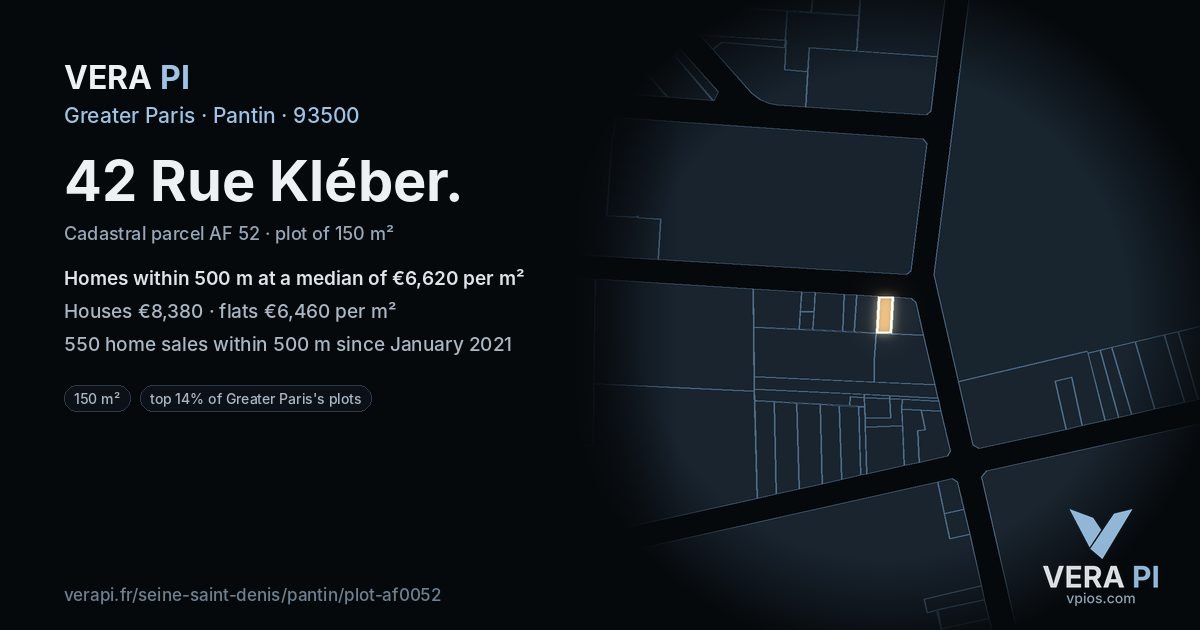 42 Rue Kléber, Pantin at night – the plot lit, the parcels around coloured by the prices near them