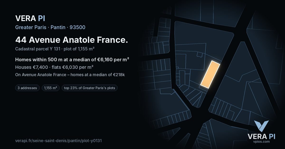 44 Avenue Anatole France, Pantin at night – the plot lit, the parcels around coloured by the prices near them