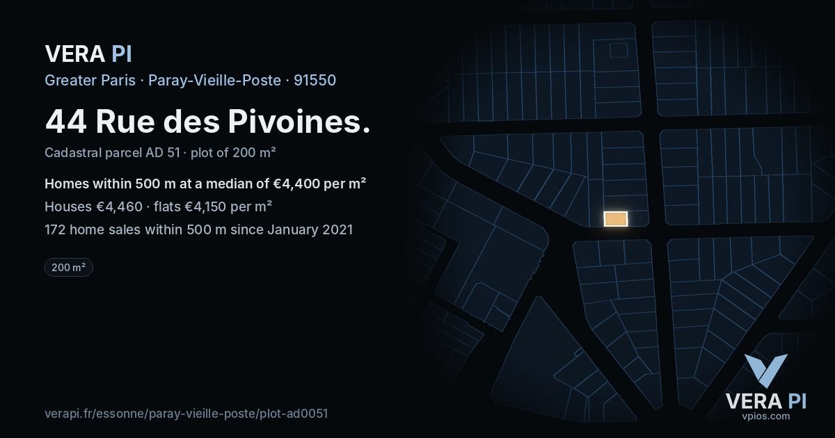 44 Rue des Pivoines, Paray-Vieille-Poste at night – the plot lit, the parcels around coloured by the prices near them