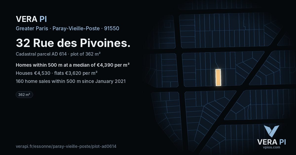 32 Rue des Pivoines, Paray-Vieille-Poste at night – the plot lit, the parcels around coloured by the prices near them