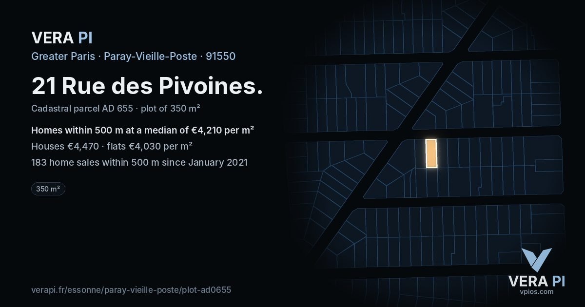 21 Rue des Pivoines, Paray-Vieille-Poste at night – the plot lit, the parcels around coloured by the prices near them