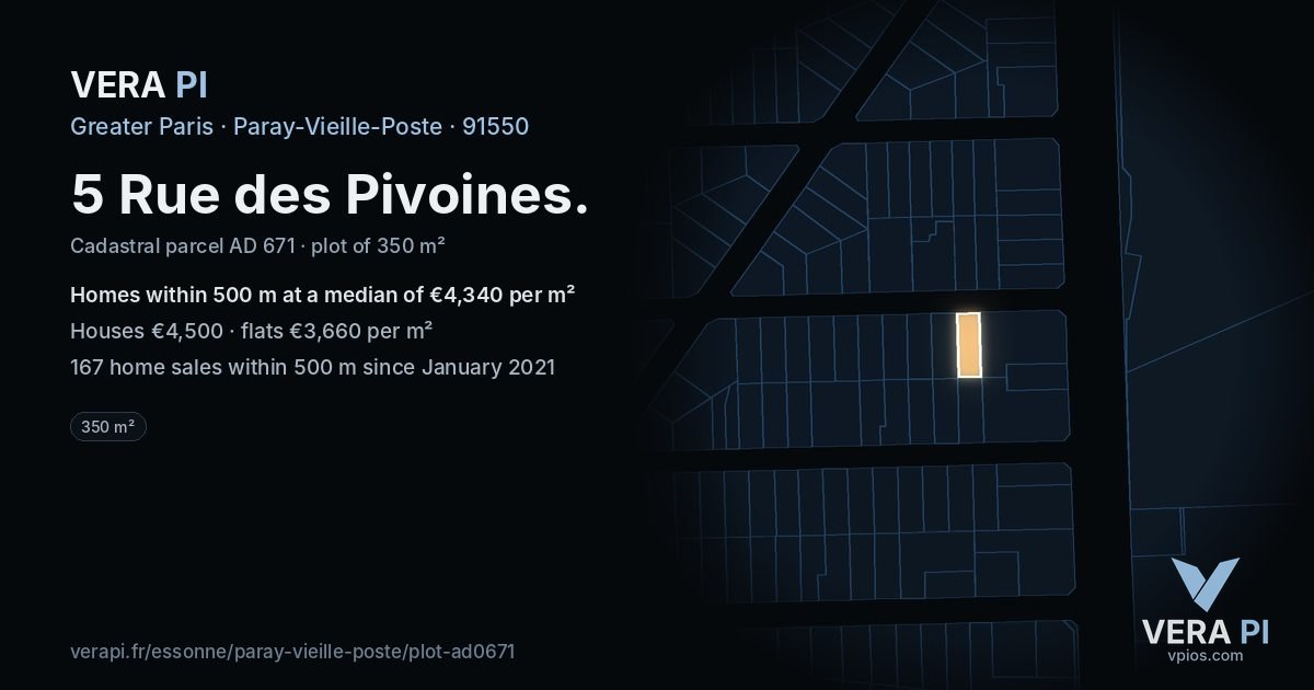 5 Rue des Pivoines, Paray-Vieille-Poste at night – the plot lit, the parcels around coloured by the prices near them