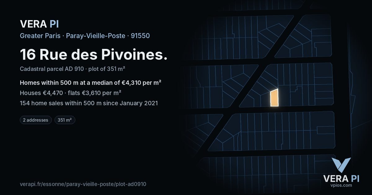 16 Rue des Pivoines, Paray-Vieille-Poste at night – the plot lit, the parcels around coloured by the prices near them