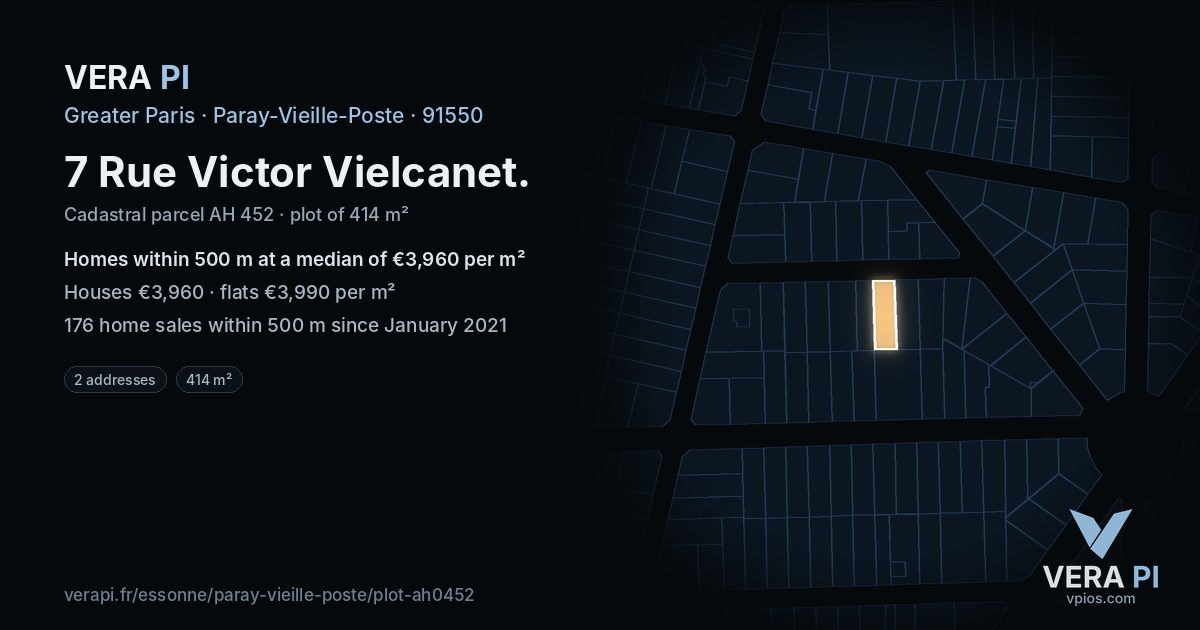 7 Rue Victor Vielcanet, Paray-Vieille-Poste at night – the plot lit, the parcels around coloured by the prices near them