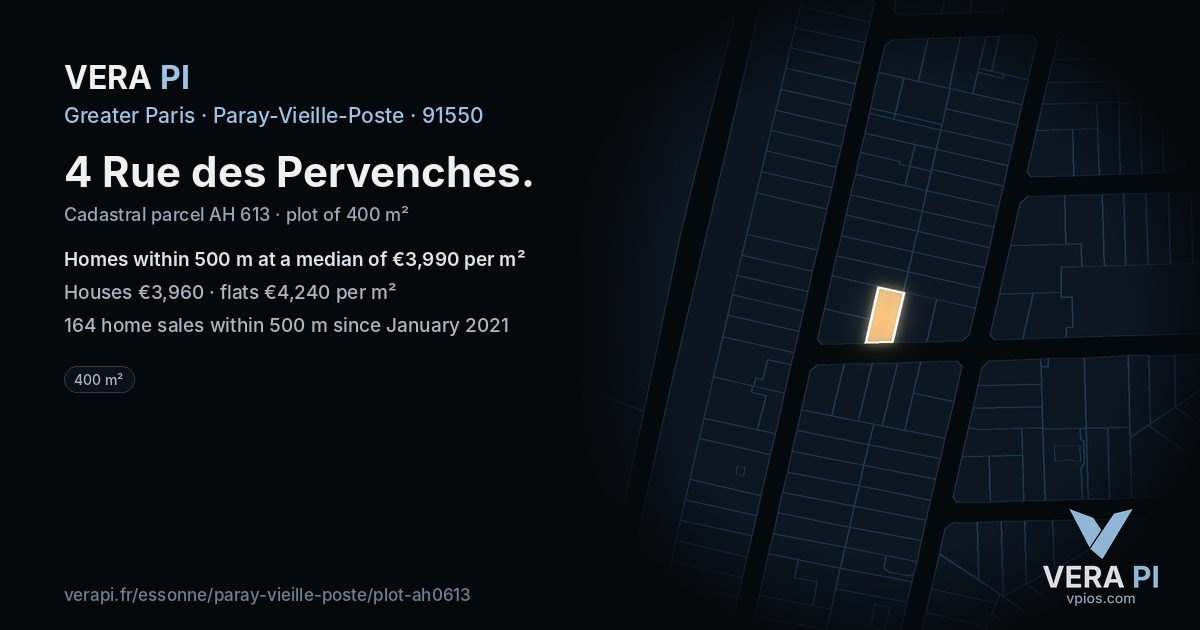 4 Rue des Pervenches, Paray-Vieille-Poste at night – the plot lit, the parcels around coloured by the prices near them