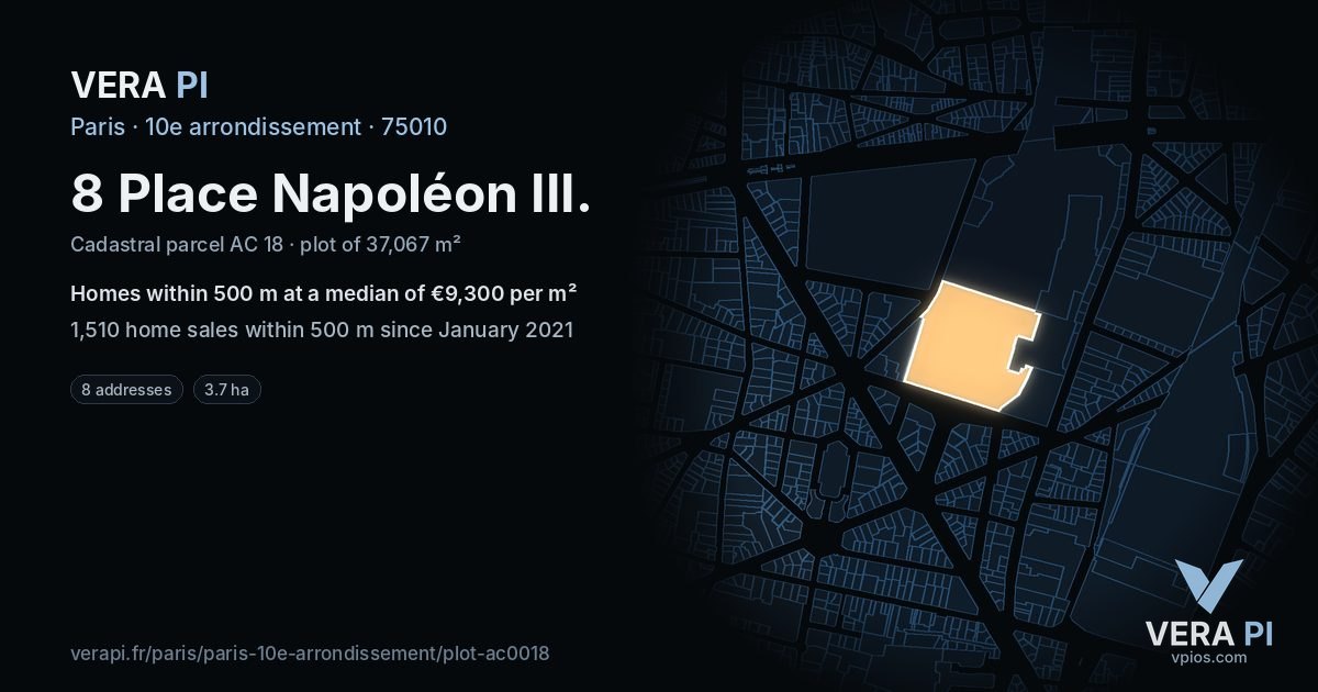 8 Place Napoléon III, 10e arrondissement at night – the plot lit, the parcels around coloured by the prices near them