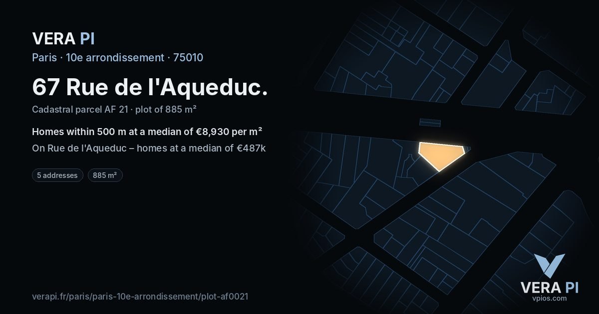 67 Rue de l'Aqueduc, 10e arrondissement at night – the plot lit, the parcels around coloured by the prices near them