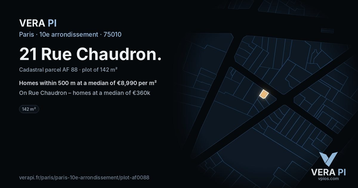 21 Rue Chaudron, 10e arrondissement at night – the plot lit, the parcels around coloured by the prices near them