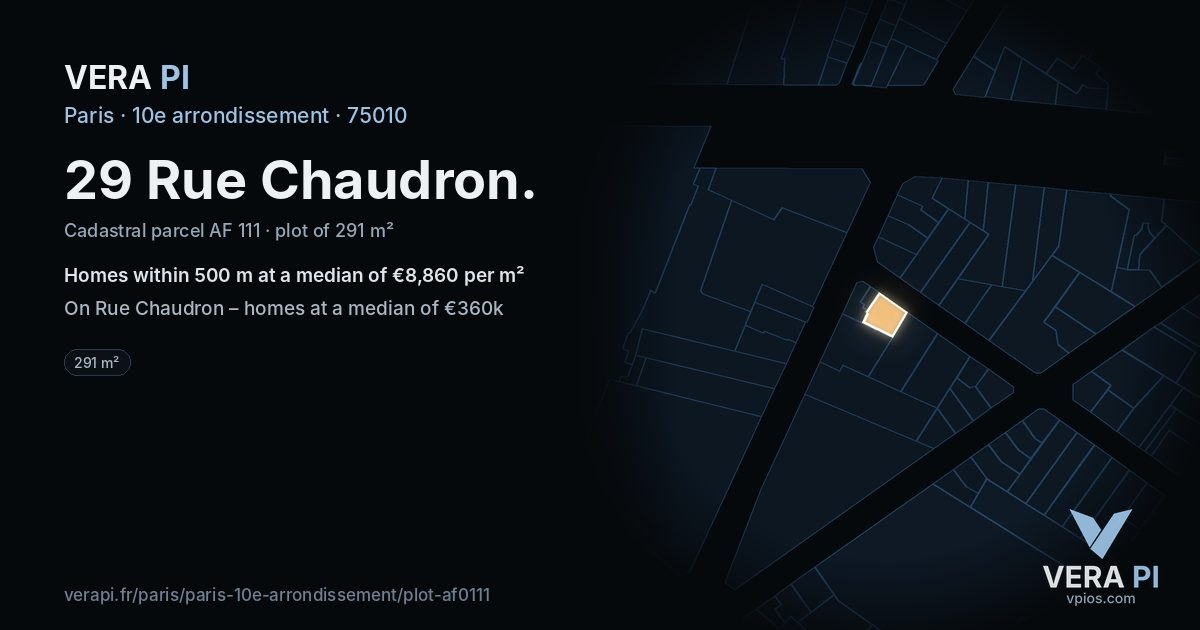29 Rue Chaudron, 10e arrondissement at night – the plot lit, the parcels around coloured by the prices near them