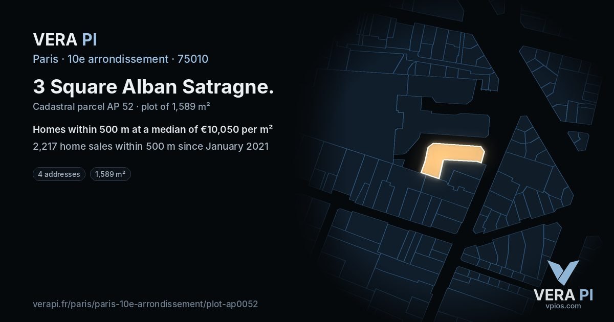 3 Square Alban Satragne, 10e arrondissement at night – the plot lit, the parcels around coloured by the prices near them