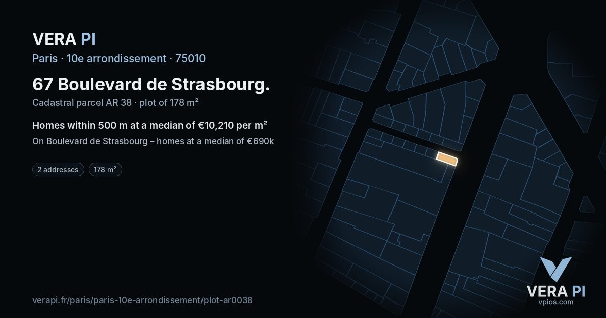 67 Boulevard de Strasbourg, 10e arrondissement at night – the plot lit, the parcels around coloured by the prices near them