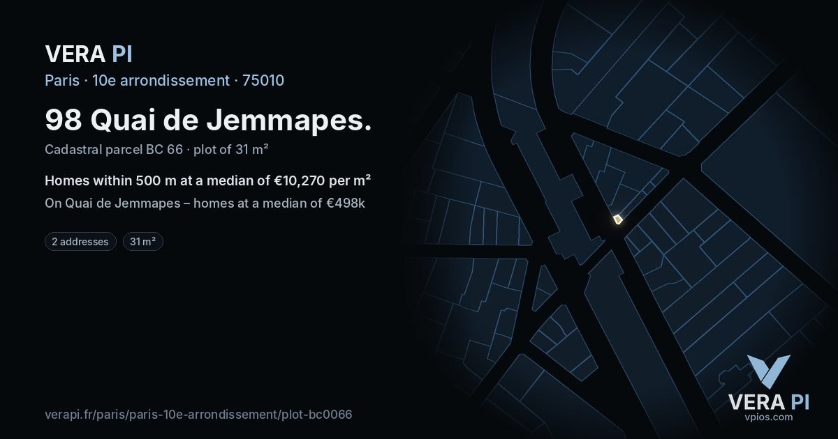 98 Quai de Jemmapes, 10e arrondissement at night – the plot lit, the parcels around coloured by the prices near them