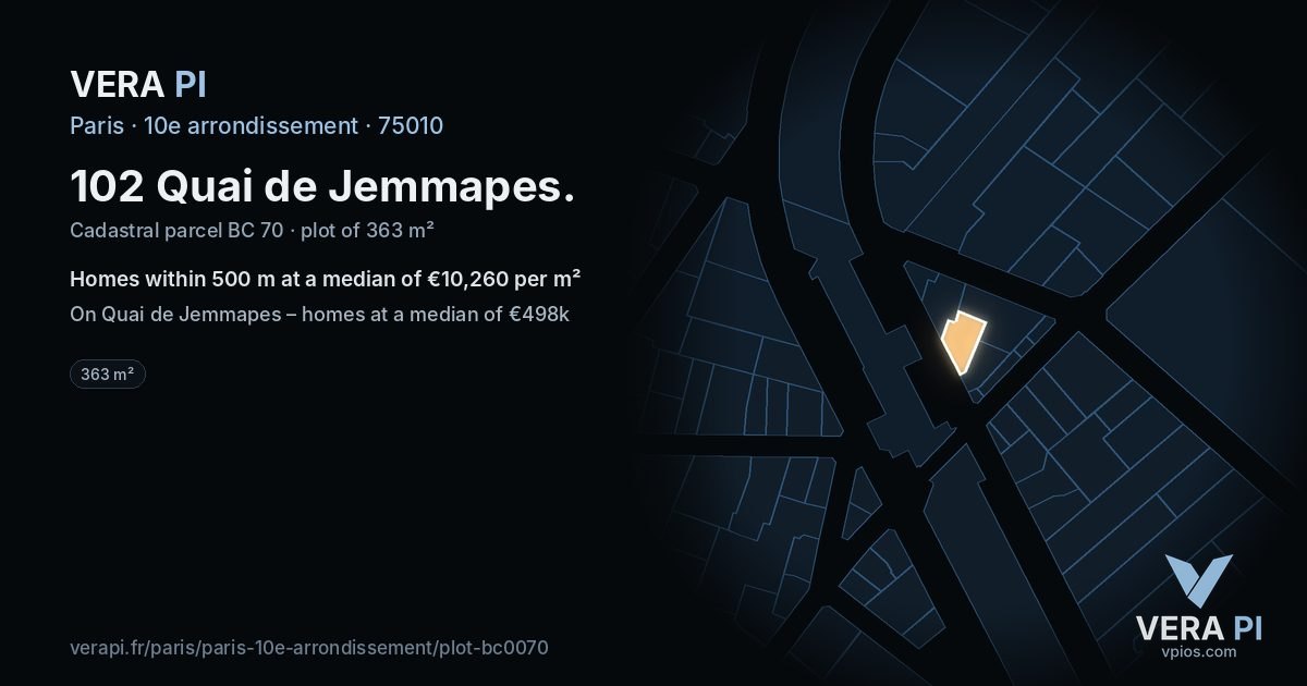 102 Quai de Jemmapes, 10e arrondissement at night – the plot lit, the parcels around coloured by the prices near them