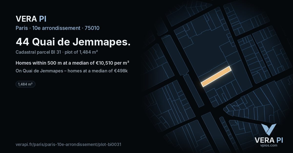 44 Quai de Jemmapes, 10e arrondissement at night – the plot lit, the parcels around coloured by the prices near them