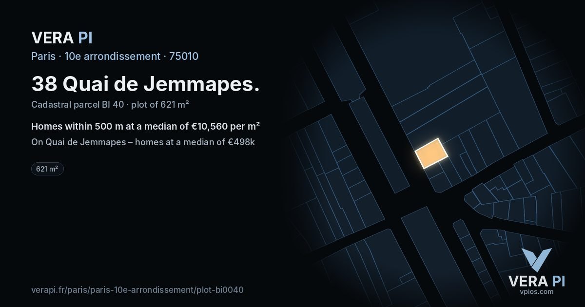 38 Quai de Jemmapes, 10e arrondissement at night – the plot lit, the parcels around coloured by the prices near them
