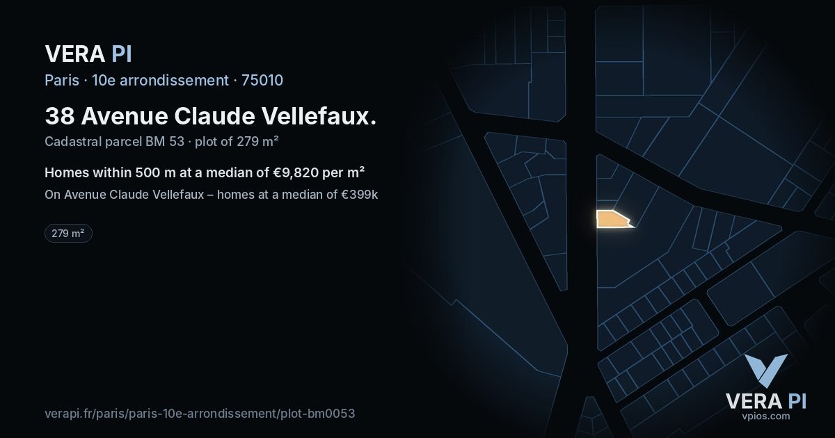 38 Avenue Claude Vellefaux, 10e arrondissement at night – the plot lit, the parcels around coloured by the prices near them