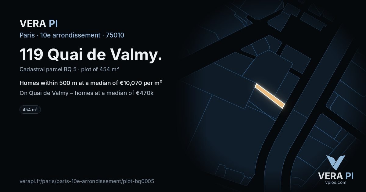 119 Quai de Valmy, 10e arrondissement at night – the plot lit, the parcels around coloured by the prices near them