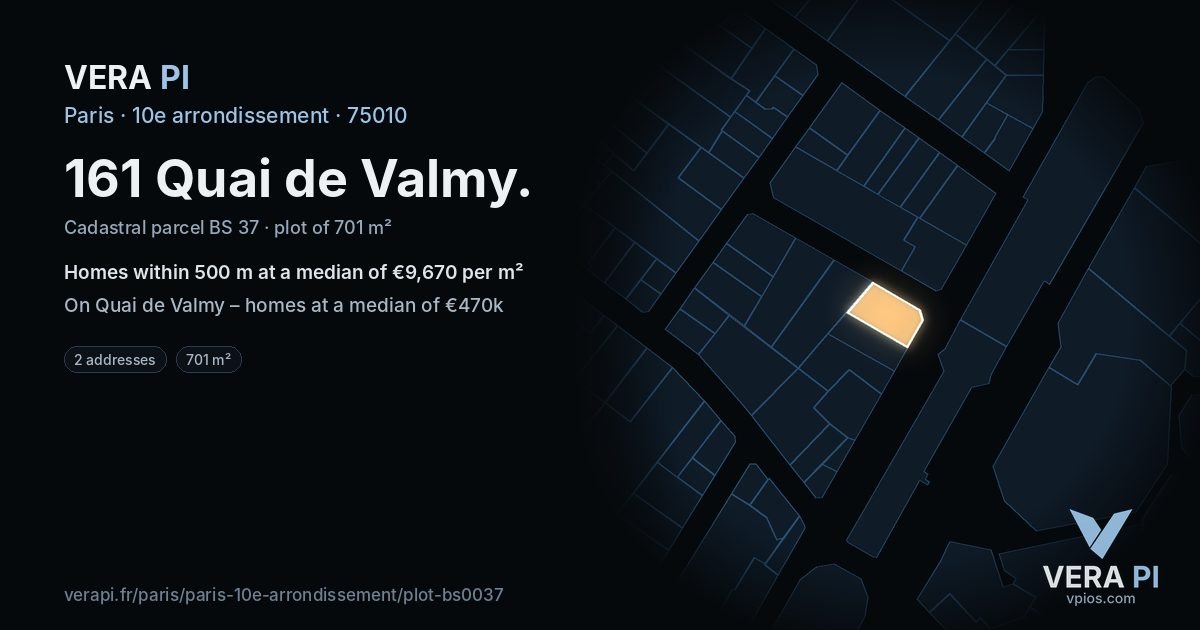 161 Quai de Valmy, 10e arrondissement at night – the plot lit, the parcels around coloured by the prices near them