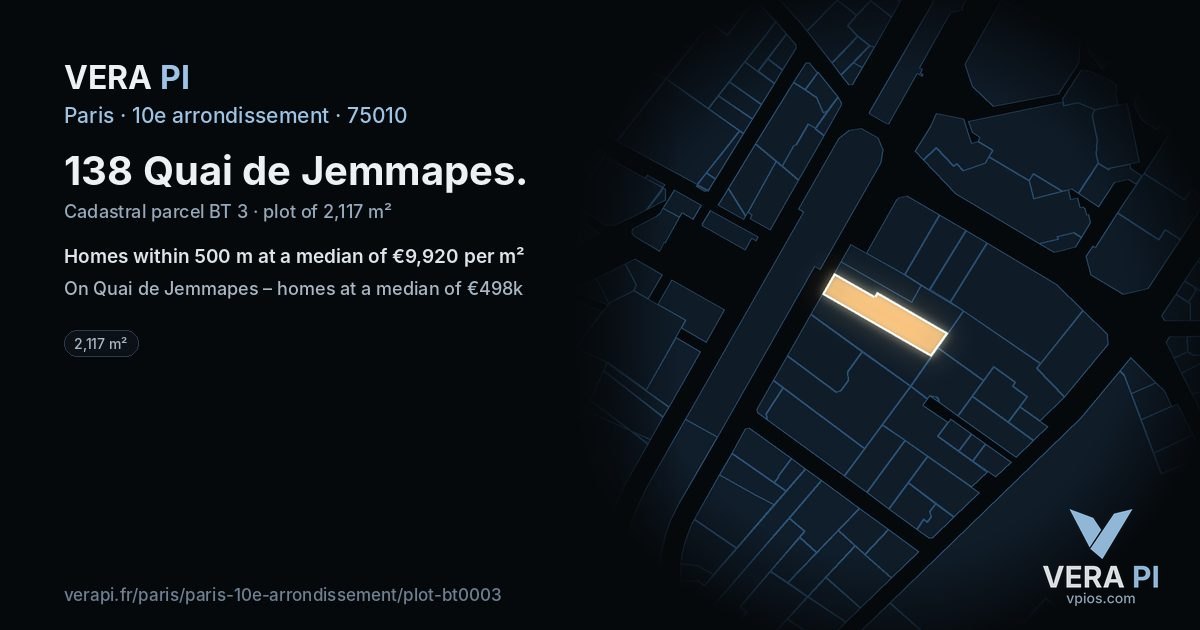 138 Quai de Jemmapes, 10e arrondissement at night – the plot lit, the parcels around coloured by the prices near them