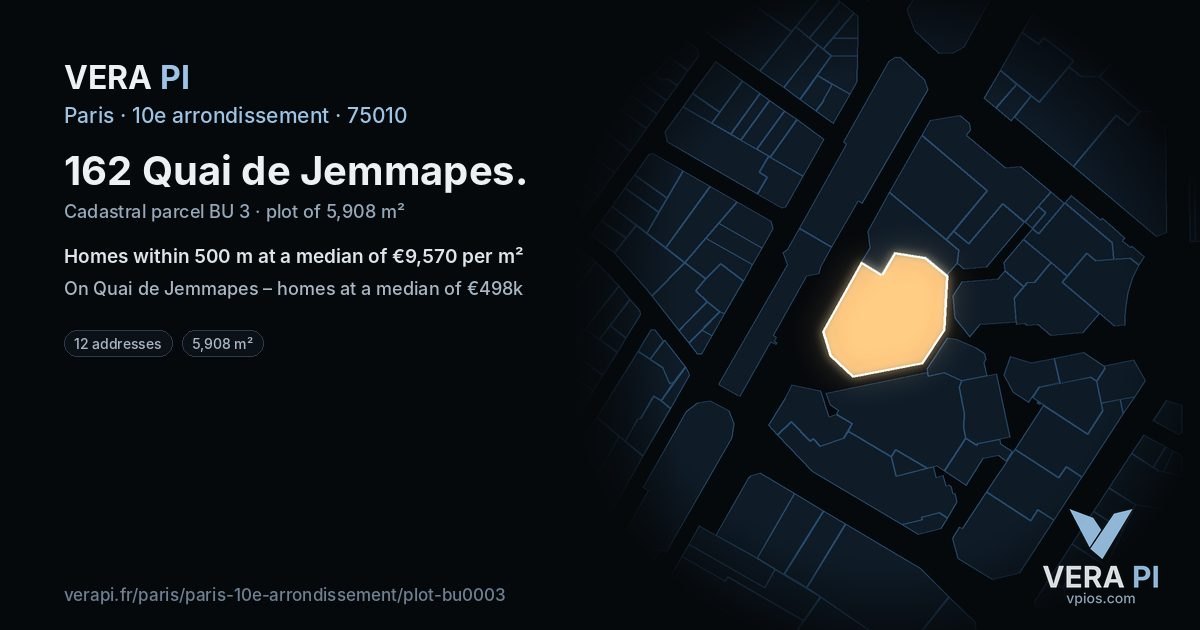 162 Quai de Jemmapes, 10e arrondissement at night – the plot lit, the parcels around coloured by the prices near them