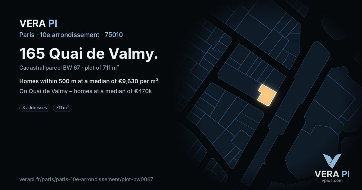 165 Quai de Valmy, 10e arrondissement at night – the plot lit, the parcels around coloured by the prices near them