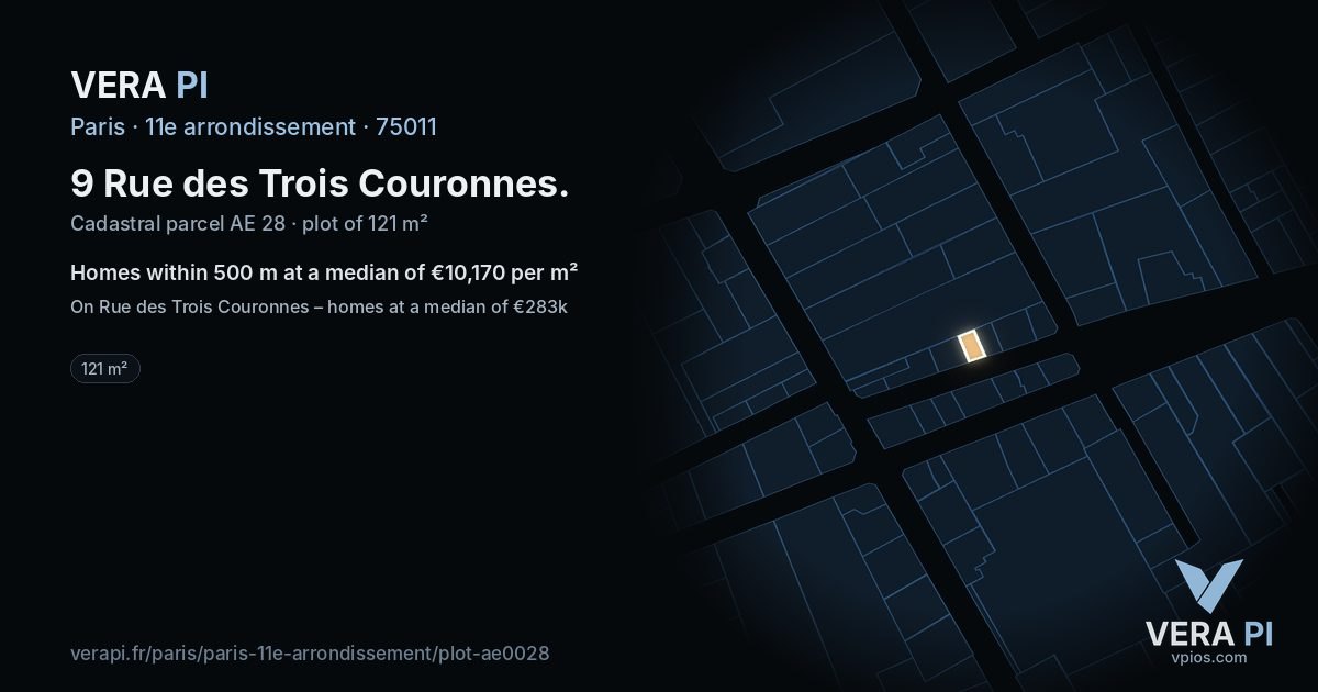 9 Rue des Trois Couronnes, 11e arrondissement at night – the plot lit, the parcels around coloured by the prices near them
