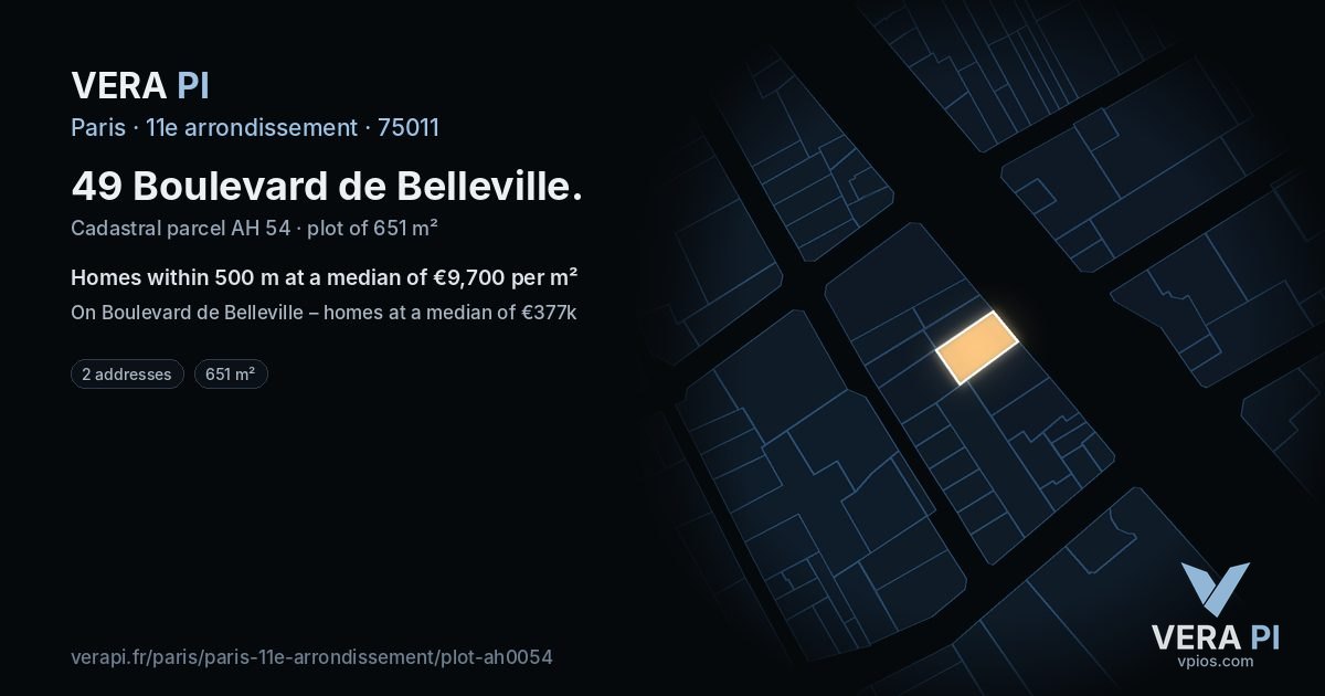 49 Boulevard de Belleville, 11e arrondissement at night – the plot lit, the parcels around coloured by the prices near them