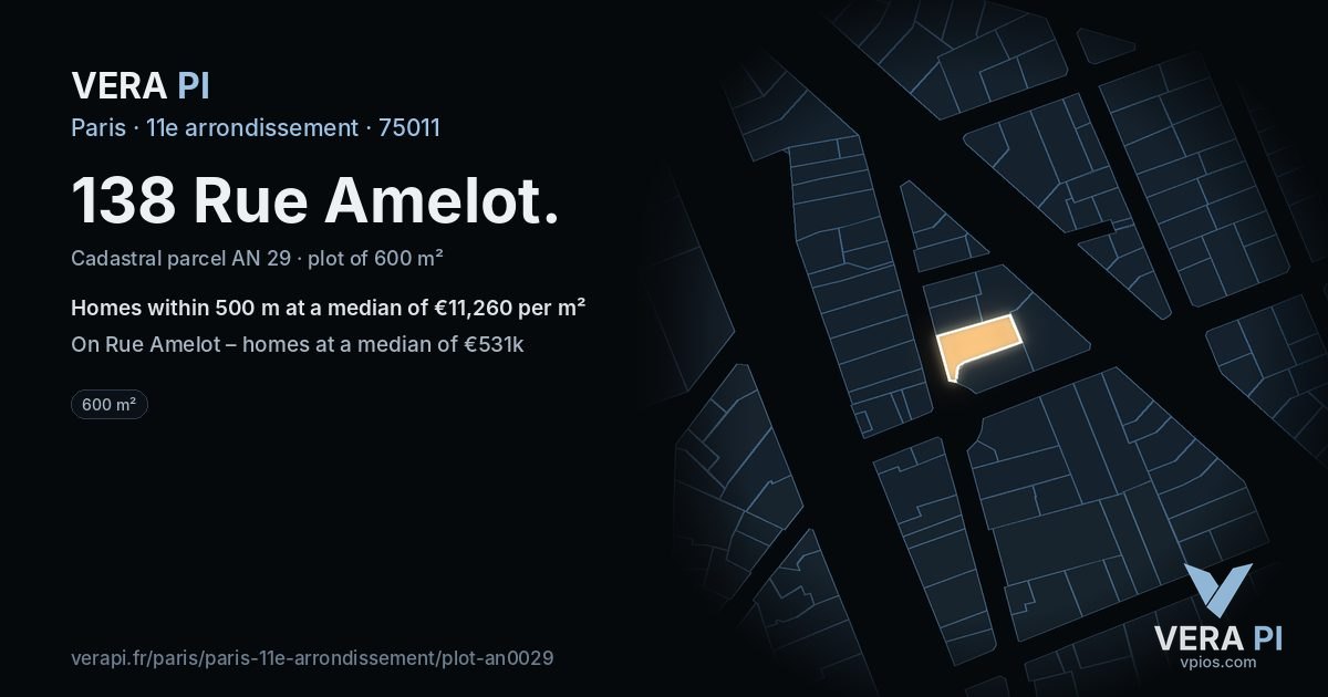 138 Rue Amelot, 11e arrondissement at night – the plot lit, the parcels around coloured by the prices near them