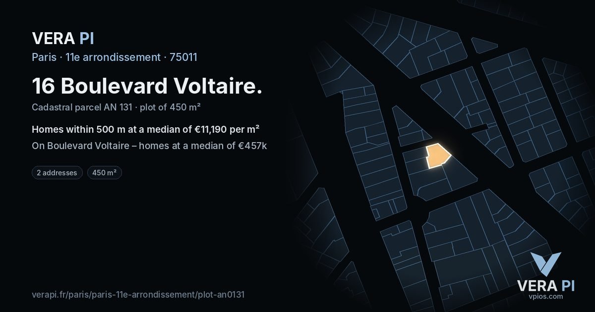 16 Boulevard Voltaire, 11e arrondissement at night – the plot lit, the parcels around coloured by the prices near them