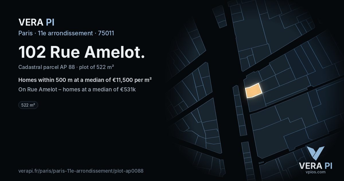 102 Rue Amelot, 11e arrondissement at night – the plot lit, the parcels around coloured by the prices near them
