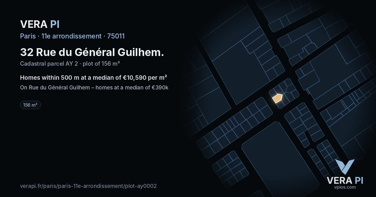 32 Rue du Général Guilhem, 11e arrondissement at night – the plot lit, the parcels around coloured by the prices near them