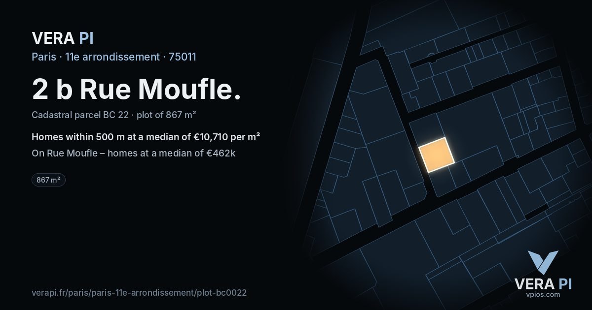 2 b Rue Moufle, 11e arrondissement at night – the plot lit, the parcels around coloured by the prices near them