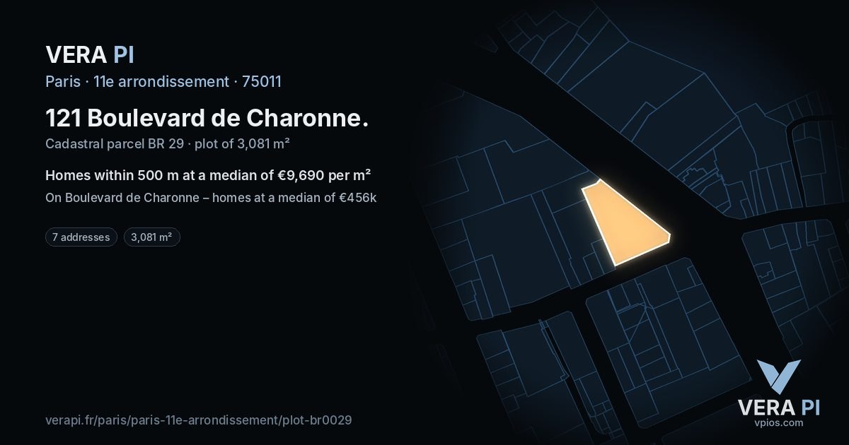 121 Boulevard de Charonne, 11e arrondissement at night – the plot lit, the parcels around coloured by the prices near them