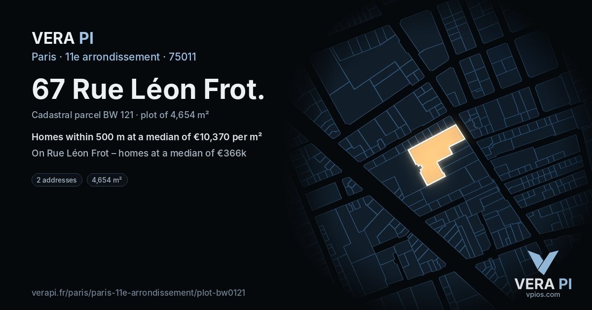 67 Rue Léon Frot, 11e arrondissement at night – the plot lit, the parcels around coloured by the prices near them