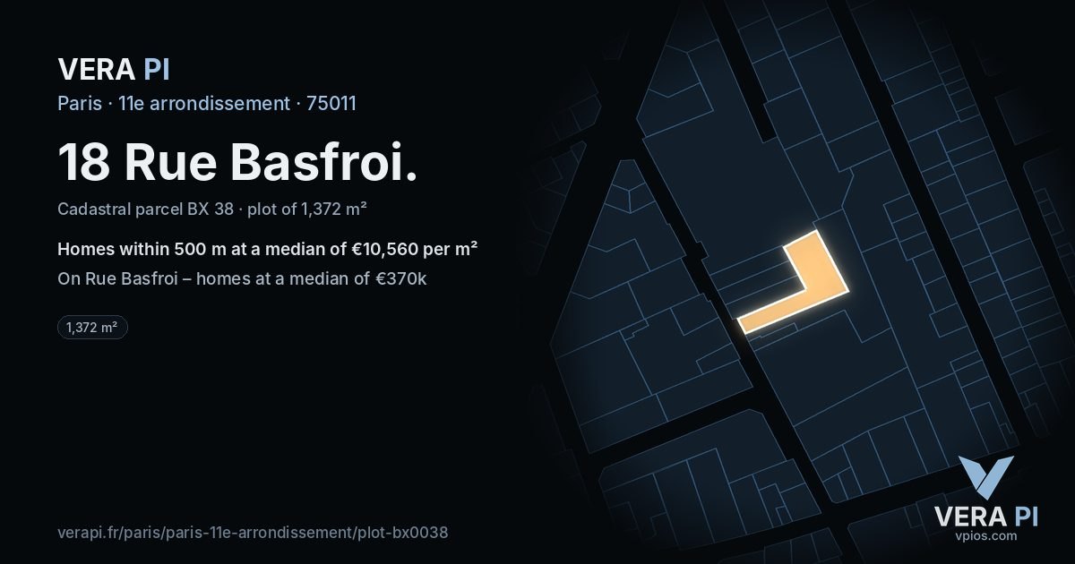 18 Rue Basfroi, 11e arrondissement at night – the plot lit, the parcels around coloured by the prices near them