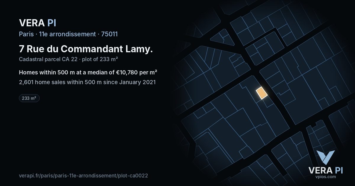 7 Rue du Commandant Lamy, 11e arrondissement at night – the plot lit, the parcels around coloured by the prices near them
