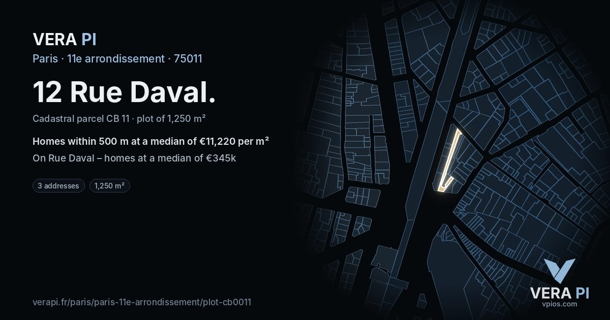12 Rue Daval, 11e arrondissement at night – the plot lit, the parcels around coloured by the prices near them