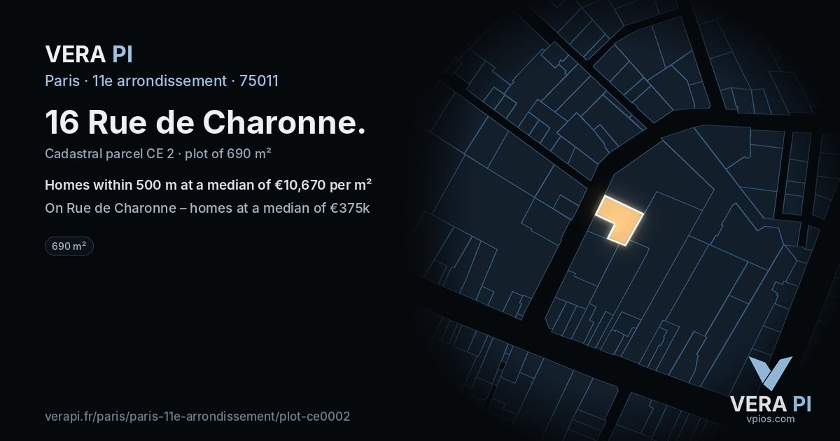 16 Rue de Charonne, 11e arrondissement at night – the plot lit, the parcels around coloured by the prices near them